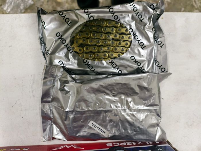 Сальниковая CHOCO  цепь 428 HV3  -112L