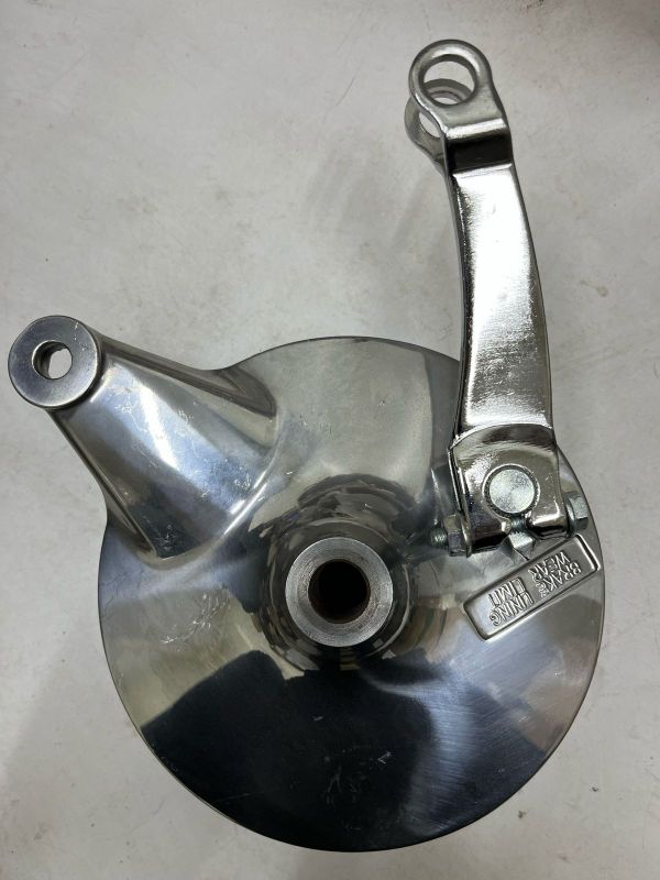 Крышка тормозной  задний  GN