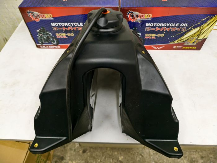 Топливный бак кросс 9,5 литр